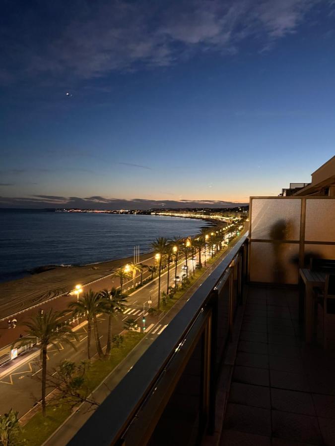 Promenade Des Anglais, 7e Etage, Vue Degagee Sur La Mer