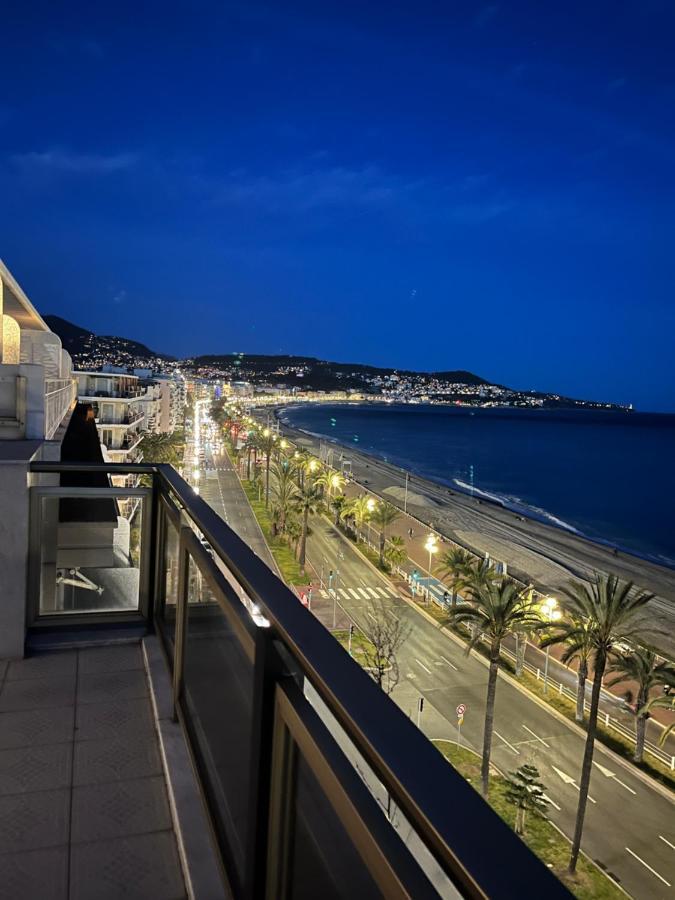 Promenade Des Anglais, 7e Etage, Vue Degagee Sur La Mer Appartamento