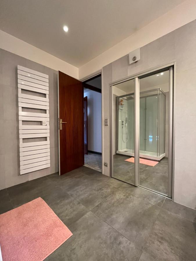 Promenade Des Anglais, 7e Etage, Vue Degagee Sur La Mer Nizza
